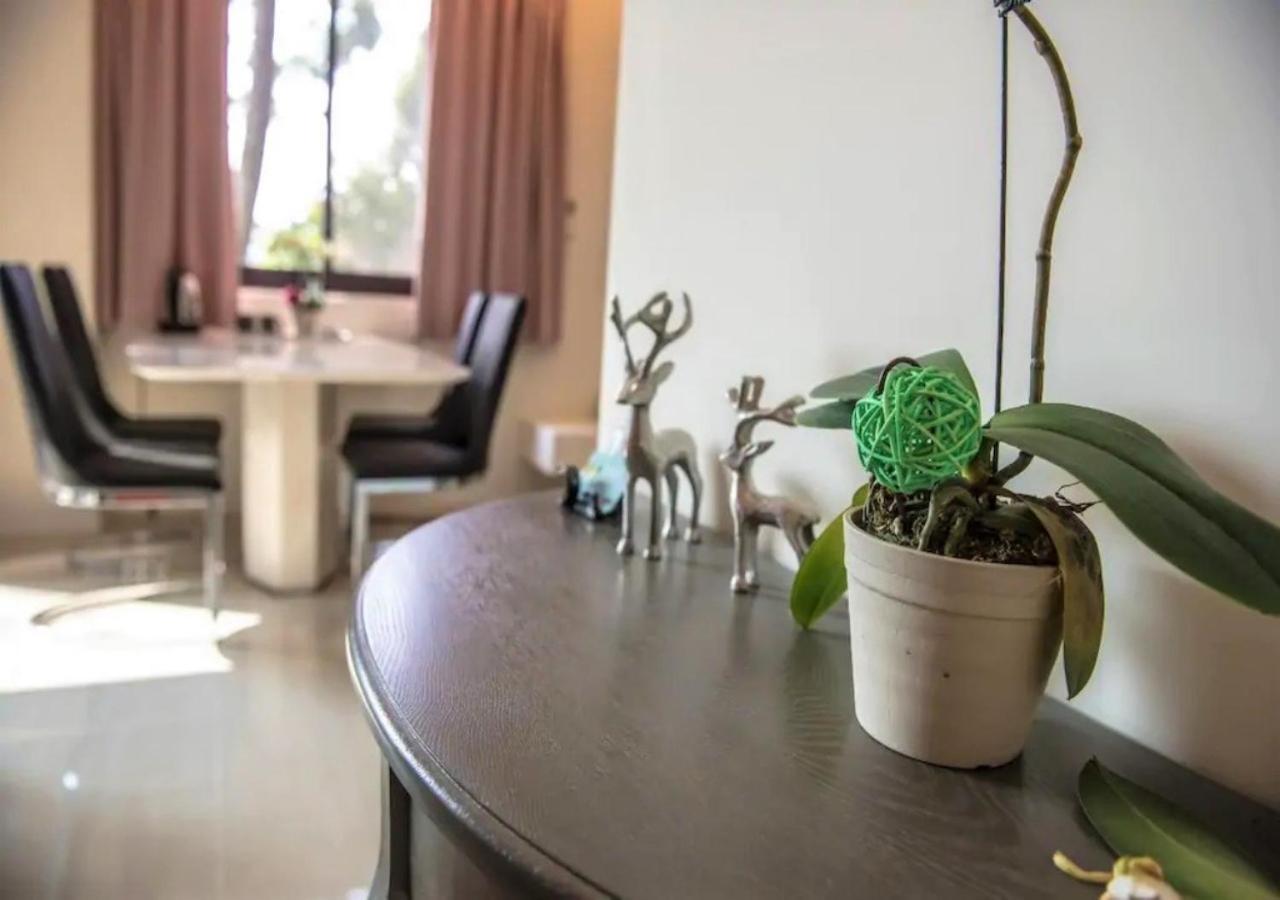 Sanyi Wei Wei Feng B&B Buitenkant foto